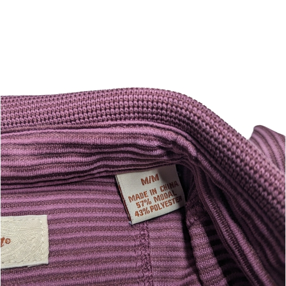Tommy Bahama - Striped Polo in Mauve / Purple - Size Medium - Ribbed Texture - Picture 4 of 4